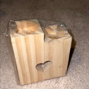 NIB 2 tea light candle connecting heart wood stands
